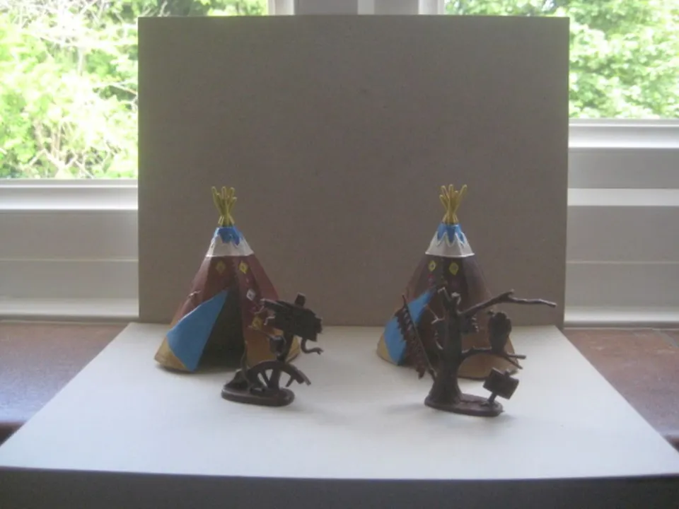 A Group of 4 Vintage Britain's Ltd Plastic Figures