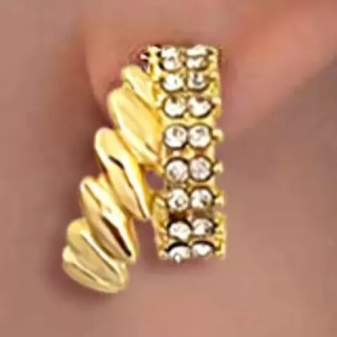 32 x Assorted Earrings Total RRP £325.77 L14a sku-4252