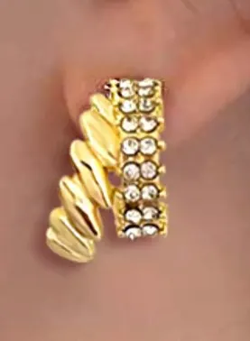 32 x Assorted Earrings Total RRP £325.77 L14a sku-4252