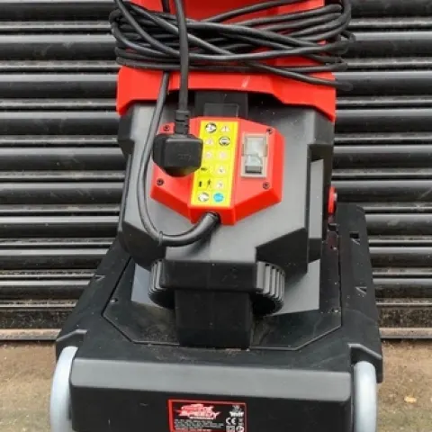 AZ150 As new COLLECTION ONLY working order Frisky Fox speedy shredder/chopper,