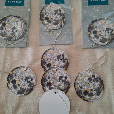 Christmas Gift Tags in packs of 5.   30 Packs