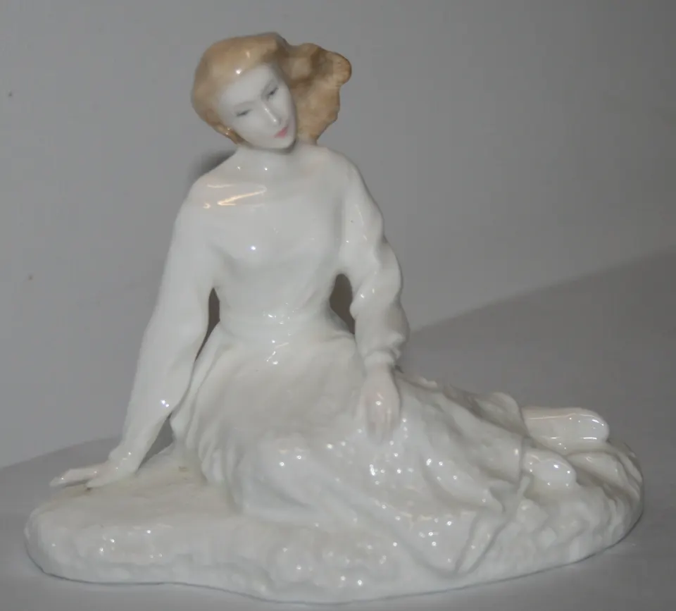 Royal Doulton Forever Yours HN 3949 Porcelain Figurine