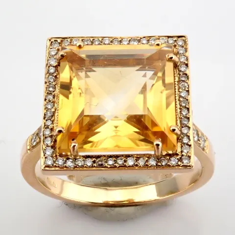 18K Rose Gold Ring, Detailed With 5.20ct Citrine and Brilliant Diamonds