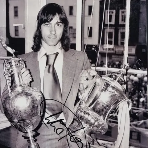 Charlie George Original Signature
