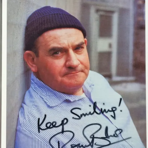 Ronnie Barker Original Signature