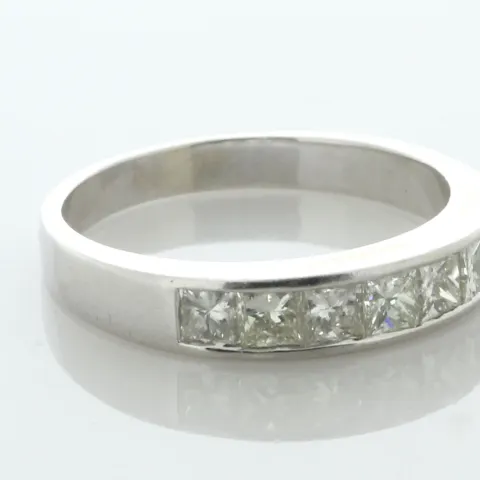 18ct White Gold Semi Eternity Diamond Ring 0.95 Carats