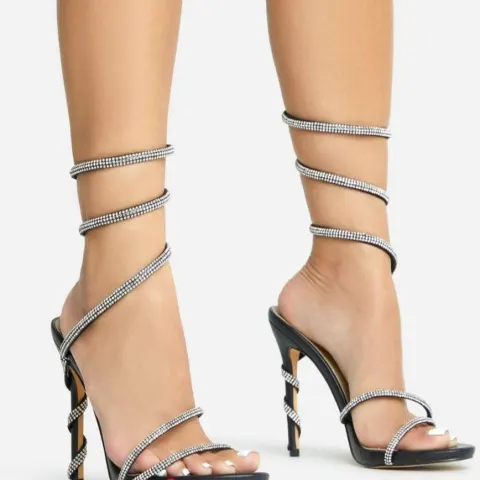 Brand New Women High Heel Sandals. Size 7