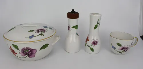 Collection of 4 Pieces of Royal Worcester Astley Pattern