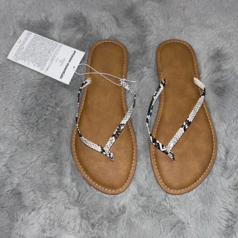 Resale Bundle | Amazon Essentials Thong Sandals | RRP £117.10 | Mixed Sizes