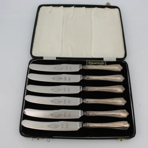 Cased Set of 6 Dessert Knives Sheffield 1931