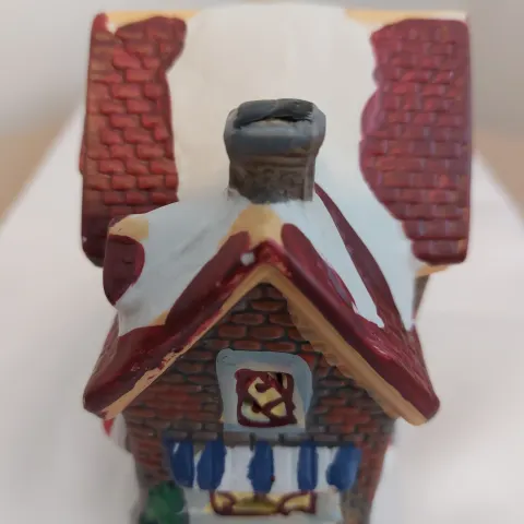 Box of 4 Christmas houses