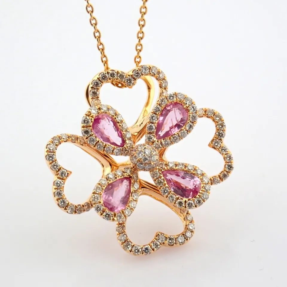 18K Rose Gold Necklace Detailed With Pink Sapphire and Brilliant Diamonds