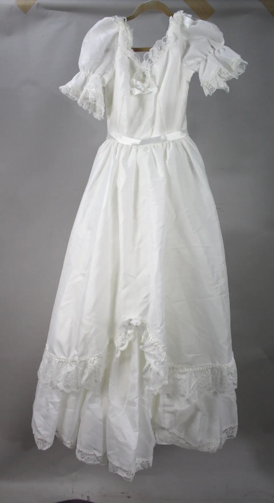 Pre-Owned Pronuptia White Wedding Dress
