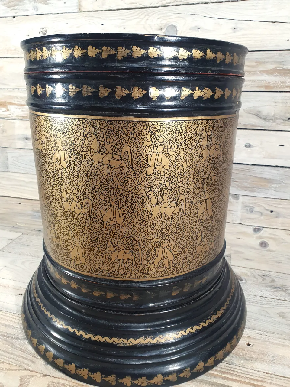 Classical Thailand Urn, Storage Holder, Decoration. 42cm Tall x 39cm Across. Rrp £179