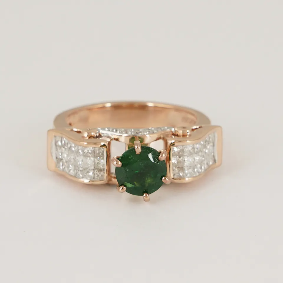 14 K / 585 Rose Gold Tsavorite Garnet & Diamond Ring