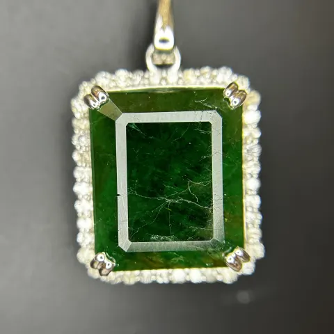 Beautiful 24.18 ct Natural Emerald With Natural Diamonds & 18k Gold