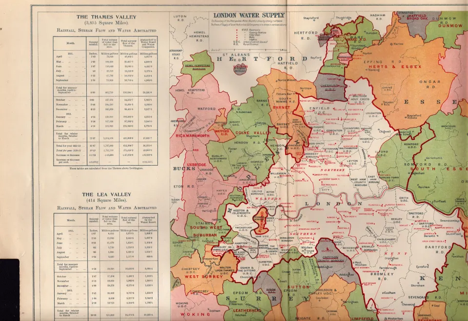 Bacons Vintage London & Suburbs River Thames Districts Water Supply Map.