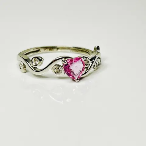 Beautiful Heart Shape Unheated Ceylon Pink Sapphire  Diamonds & Platinum