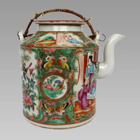 Antique Chinese Porcelain Teapot – Canton Famille Rose, c.1900