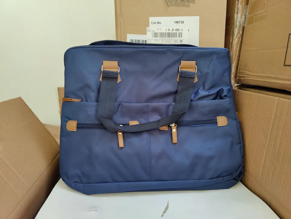 4 x Navy Luxury Weekend Bag With Zip Pockets and Storage Compartments