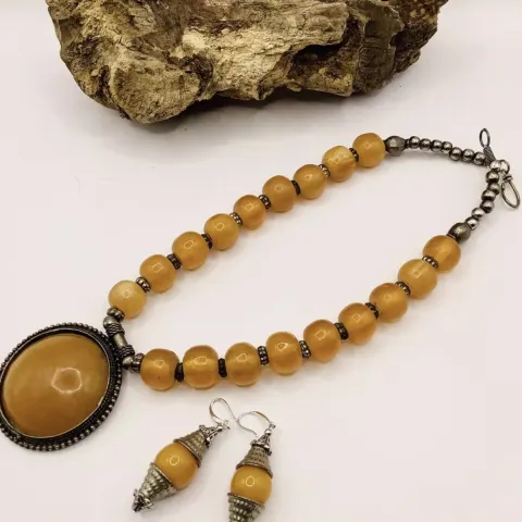 Vintage Amber Coloured Pine Resin Necklace With Pendant and Earring Bead Set
