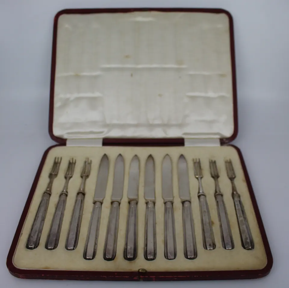 Cased 6 Place Solid Silver Dessert Service Sheffield 1914