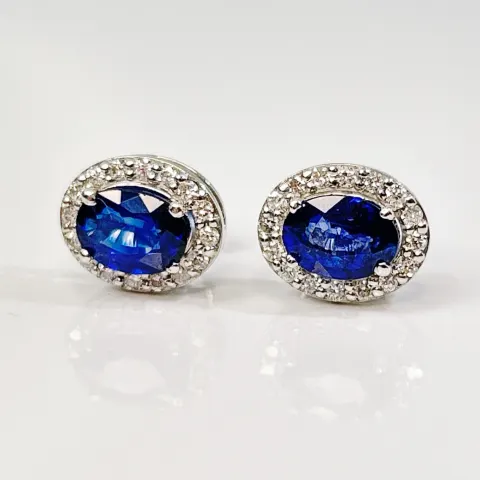 Beautiful Natural Unheated Blue sapphire earrings  with diamonds & Platinum