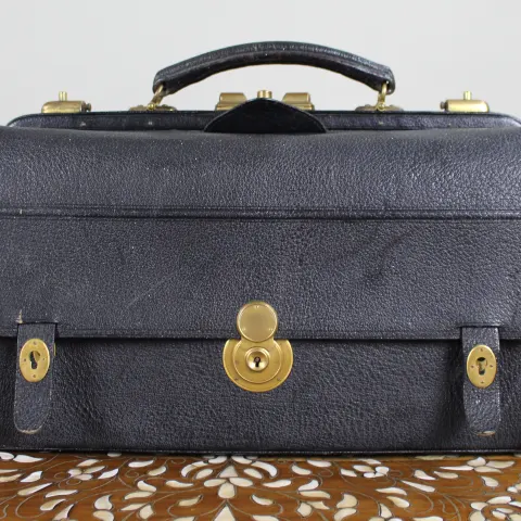 Edwardian Black Leather Gladstone Bag