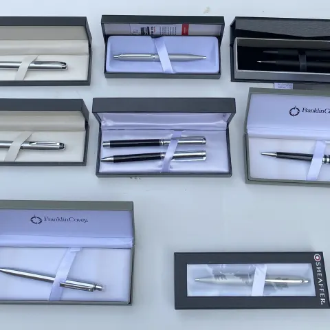 8 x Pen sets