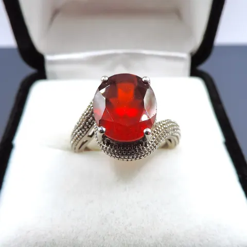  Sterling Silver 3.8 Carat Ruby Ring New With Gift Pouch