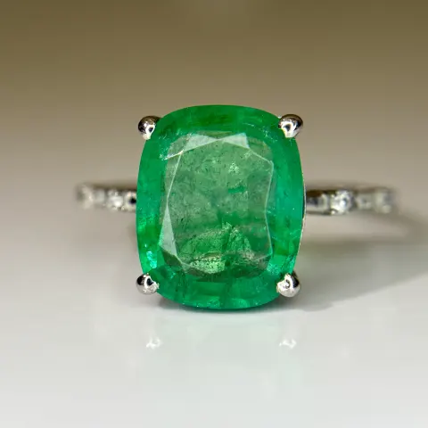 Beautiful 3.40 CT Natural Emerald Ring With Natural Diamonds & Platinum 950