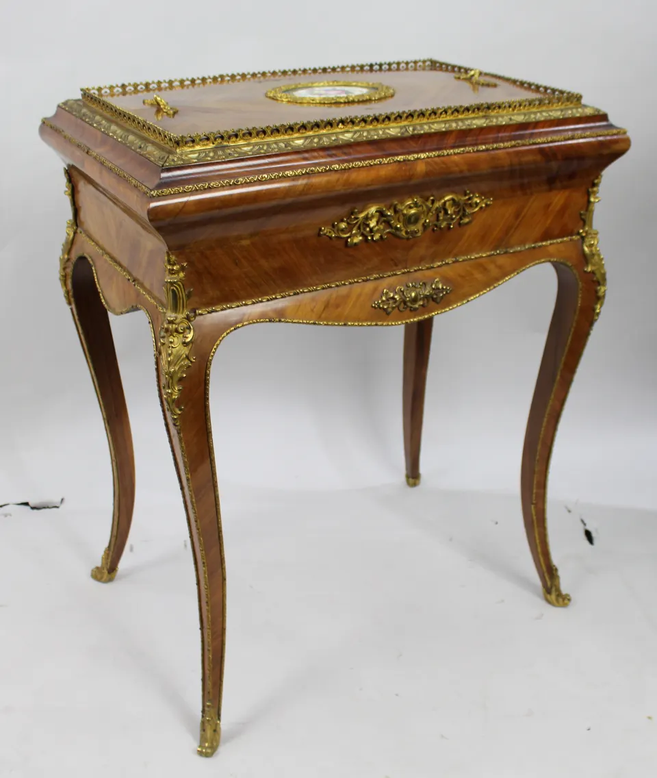 Fine 19th c. Kingwood Jardiniere with Sevres Plaque
