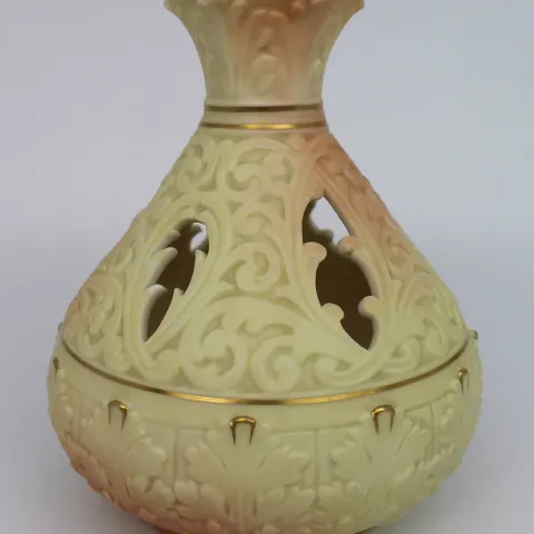 Locke & Co Worcester Vase