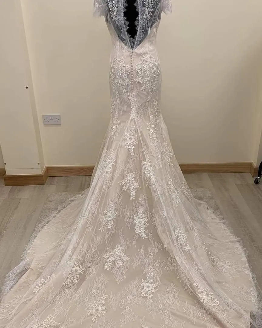 Eternity Bridal fitted wedding dress size 10 in ivory/café.  Lace