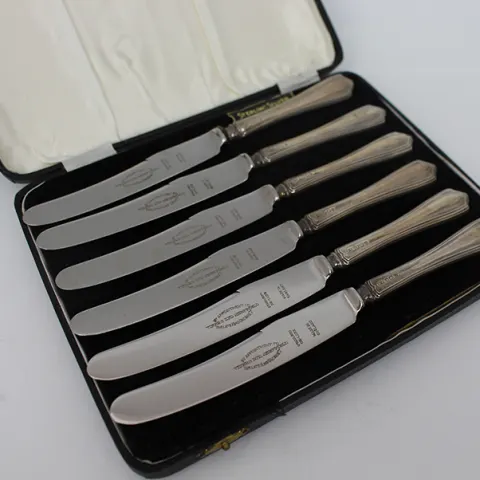 Cased Set of 6 Dessert Knives Sheffield 1931