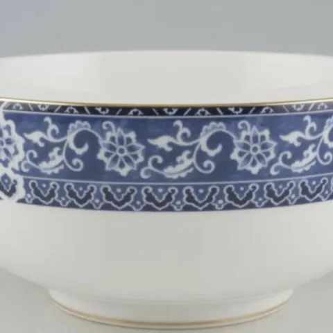 Wedgwood Bokhara Fruit/Serving Bowl