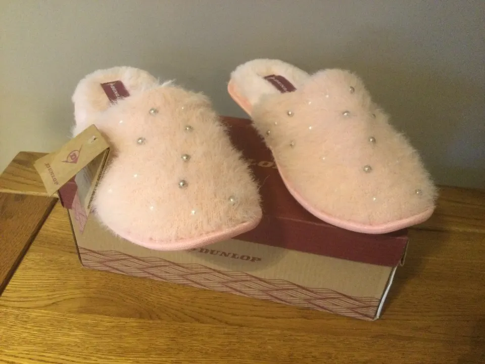 Dunlop Ladies Luxury “Althea” Memory Foam Fur Slippers, Size 4, Pink - New
