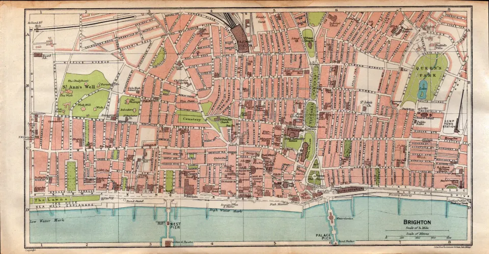 Brighton City & Seafront Steet Plan Coloured Vintage 1924 Map.