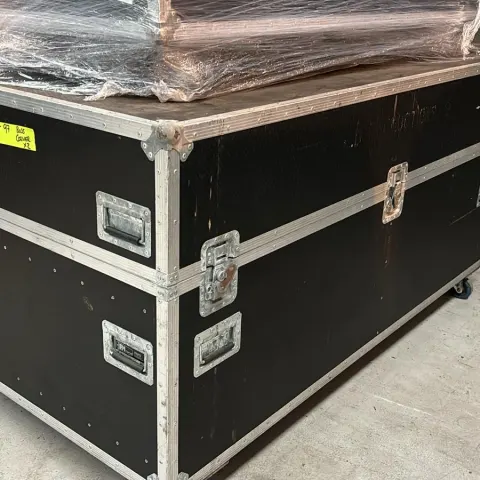Large Flight Case - contents unknown