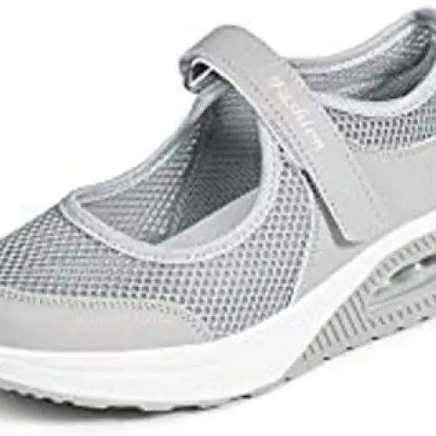 12 x Womens Mesh Walking Shoes RRP £343.44 Lb17b