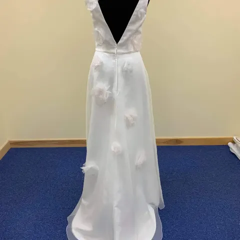 382 Organza wedding dress from Alexia Bridals.  Size 8.  Organza in ivory with blush 3d flowers