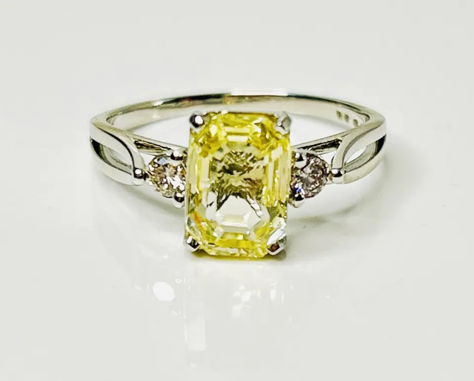Beautiful Unheated Untreated Natural Ceylon yellow Sapphire  Diamonds & Platinum