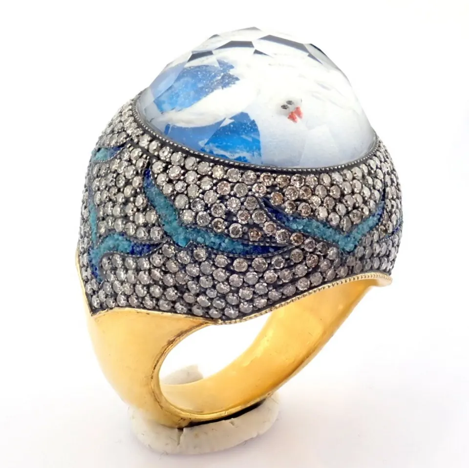 An Exquisite Hand-Made Gold & Silver Ring. Detailed With Topaz With Reversely Engraved Intaglio Bird
