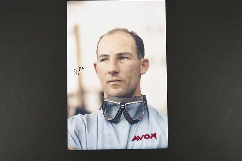 STIRLING MOSS  ( 1929 - 2020)    Original signature