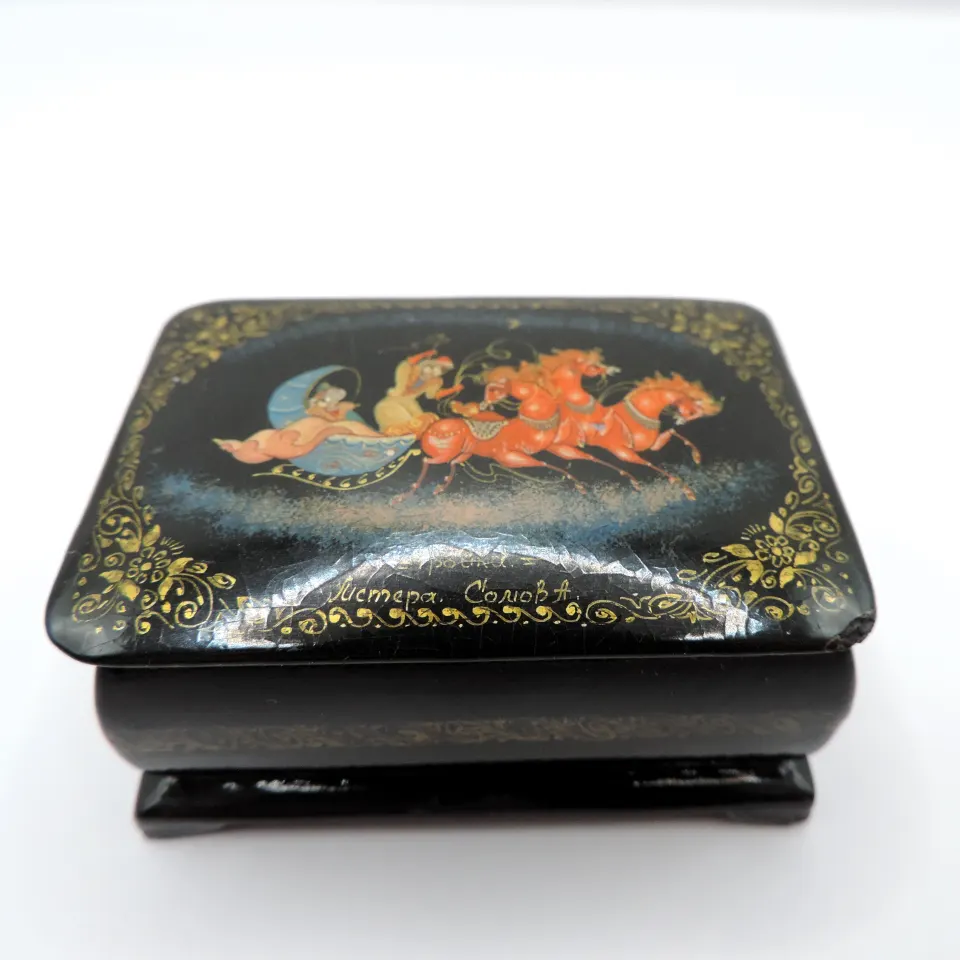 Vintage Russian Hand Painted Lacquer Box Artist Signed