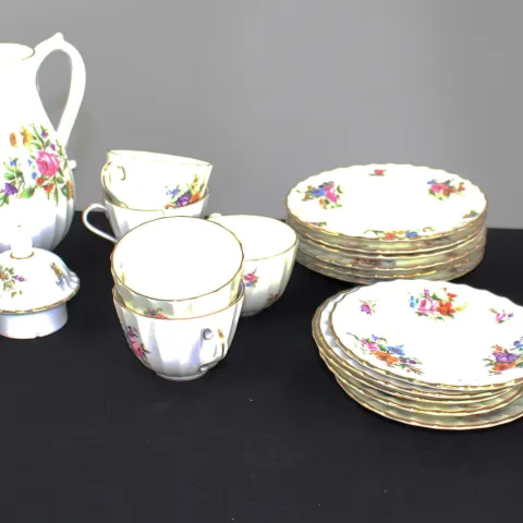 Royal Worcester Roanoke 6 Place Tea Service Plus Extras