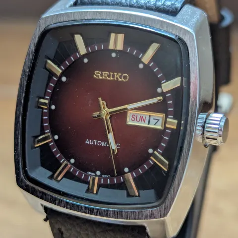 Seiko Automatic Day-Date – Tonneau Case, Brown Sunburst Dial