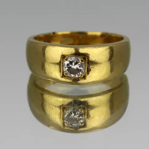 0.28ct Diamond 18ct Gold Signet Ring