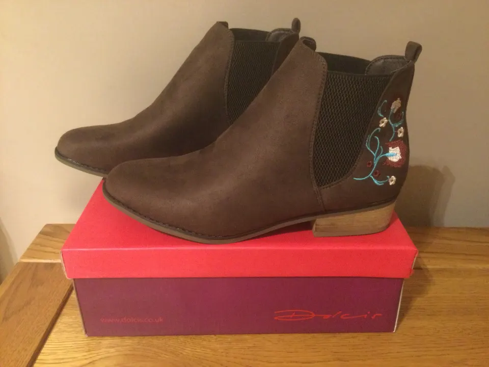 Dolcis “Jean” Chelsea Boots, Size 6, Chocolate - New RRP £49.99