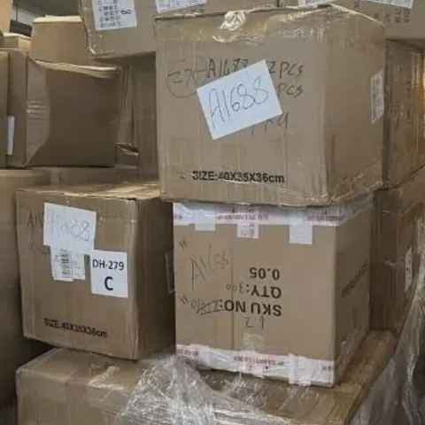 Pallet of Clothing